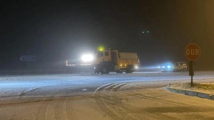 Bolu Dağı'nda kar etkili oluyor