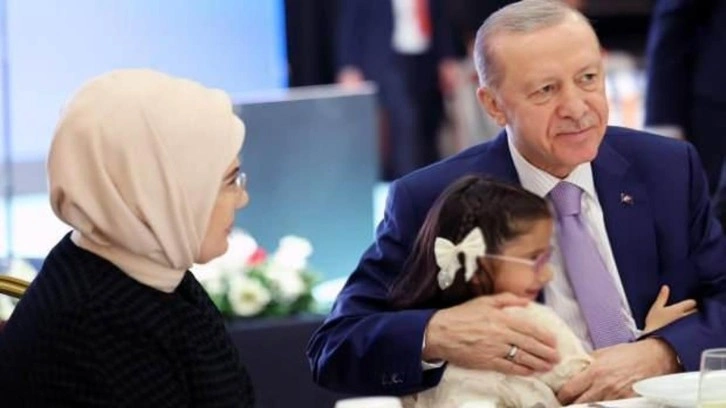 Emine Erdoğan: Tek dileğimiz, her evlat güven ve huzur içinde büyüsün