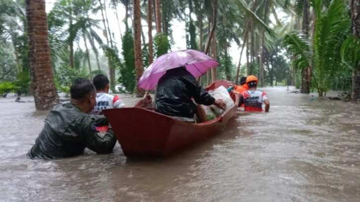 Filipinler'de Trami Tropik Fırtınası kabusu... 5,7 milyon kişi yerinden oldu!