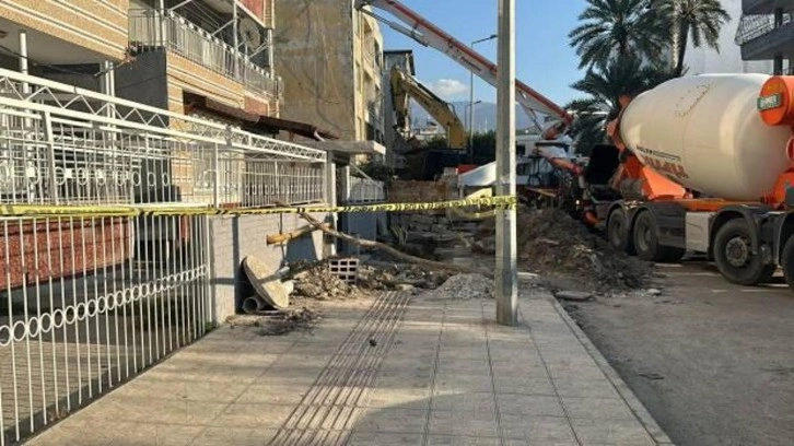 Hatay'da 16 daireli bina boşaltıldı