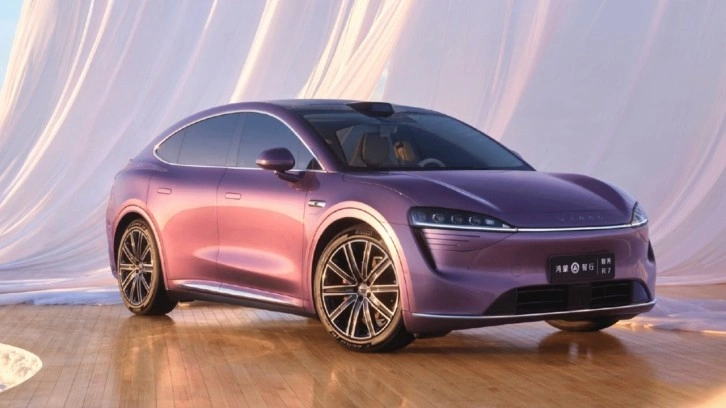 Huawei, Tesla Model Y katili SUV otomobili tanıttı!