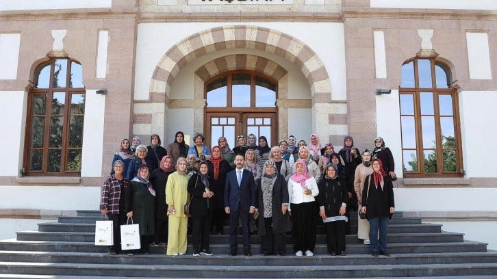 Konya Büyükşehir “Dünya Kadın Çiftçiler Günü”nde kadın çiftçileri buluşturdu