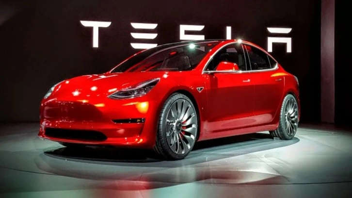 Tesla, en ucuz otomobilin satışını durdurdu! İşte sebebi