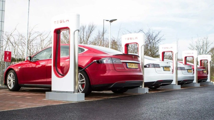 Tesla Supercharger 29 Ekim'de herkese ücretsiz olacak!