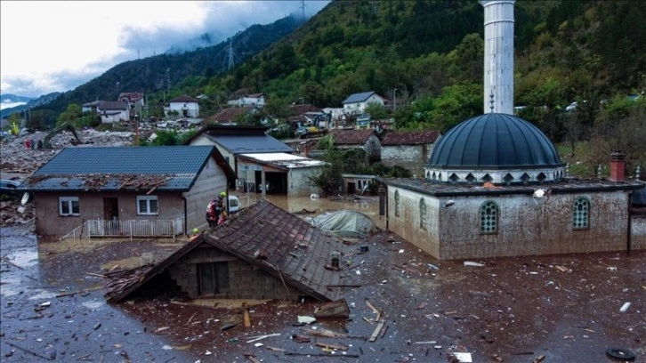 TİKA, sel felaketiyle sarsılan Bosna Hersek'e yardım gönderdi