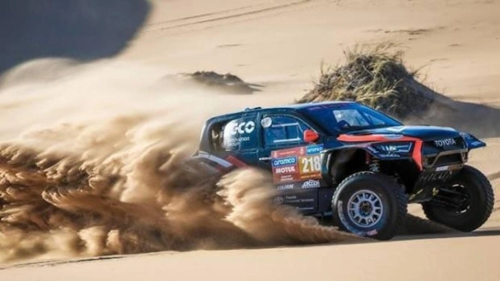 Toyota Hilux, 2025 Dakar Rallisi'nde zafere ulaştı