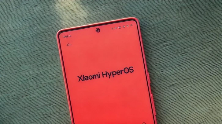 Xiaomi'nin HyperOS 2 sürümü 11 modele daha geldi!