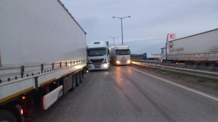 Yanlış SMS 10 kilometre kuyruğa neden oldu