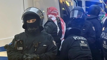 Alman polisi Filistin'e destek gösterisini durdurdu