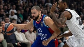 Anadolu Efes, Partizan'ı farklı mağlup etti