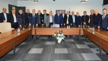 Beşiktaş'ın eski futbolcularından Serdal Adalı'ya ziyaret