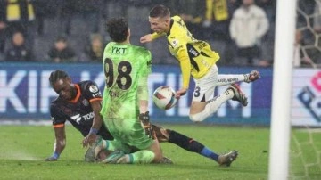 Fenerbahçe-Başakşehir maçına damga vuran pozisyon! Eski hakemler ne dedi?