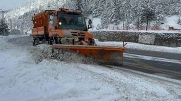 Karadeniz'de 442 köy yolu kapandı!