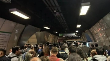 Mecidiyeköy metro durağında skandal! İstanbullu isyanda