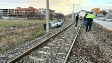 Polisten kaçan alkollü sürücü otomobille takla attı