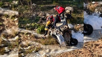 Şarampole devrilen aracın sürücüsü hayatını kaybetti