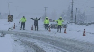 Son dakika haberi: Bolu Dağı çift yönlü olarak ulaşıma kapandı